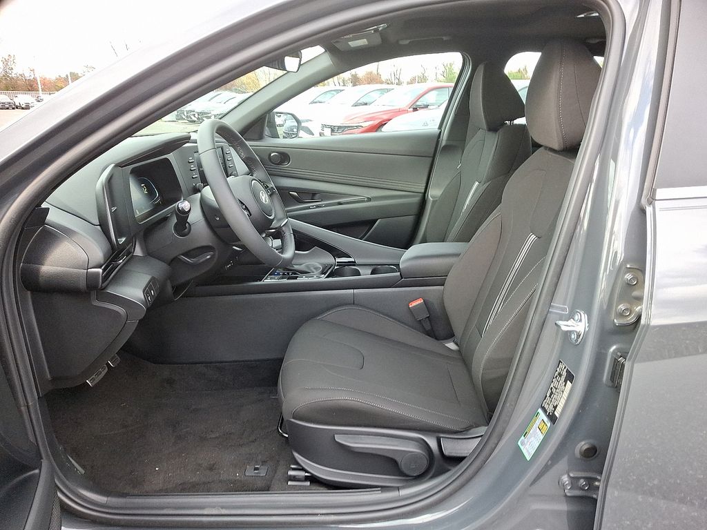 Thumbnail: 2026 Hyundai Elantra - 6