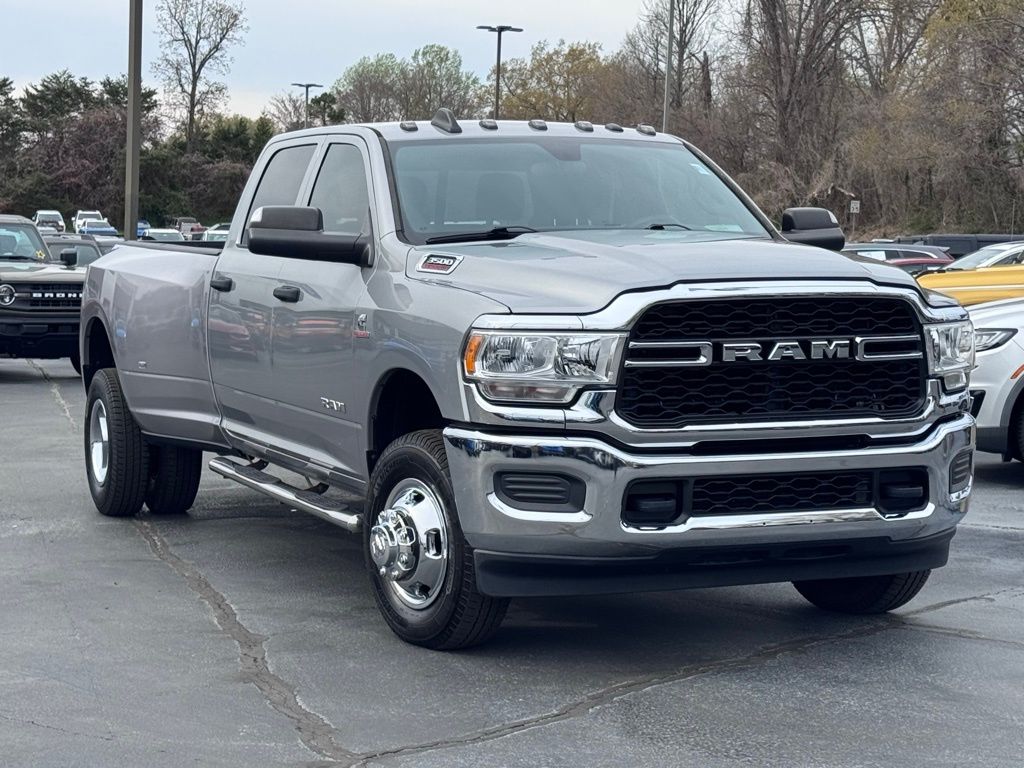 2021 RAM 3500 Tradesman Crew Cab LB DRW 4WD