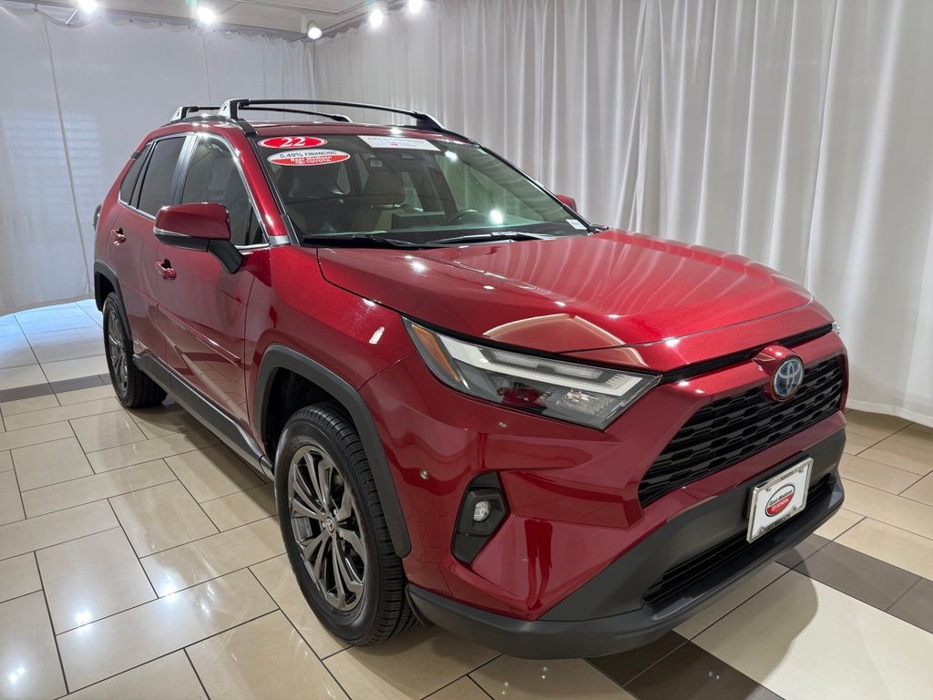 Thumbnail: 2022 Toyota RAV4 - 7