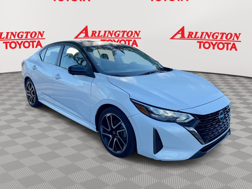2024 Nissan Sentra SR's photo