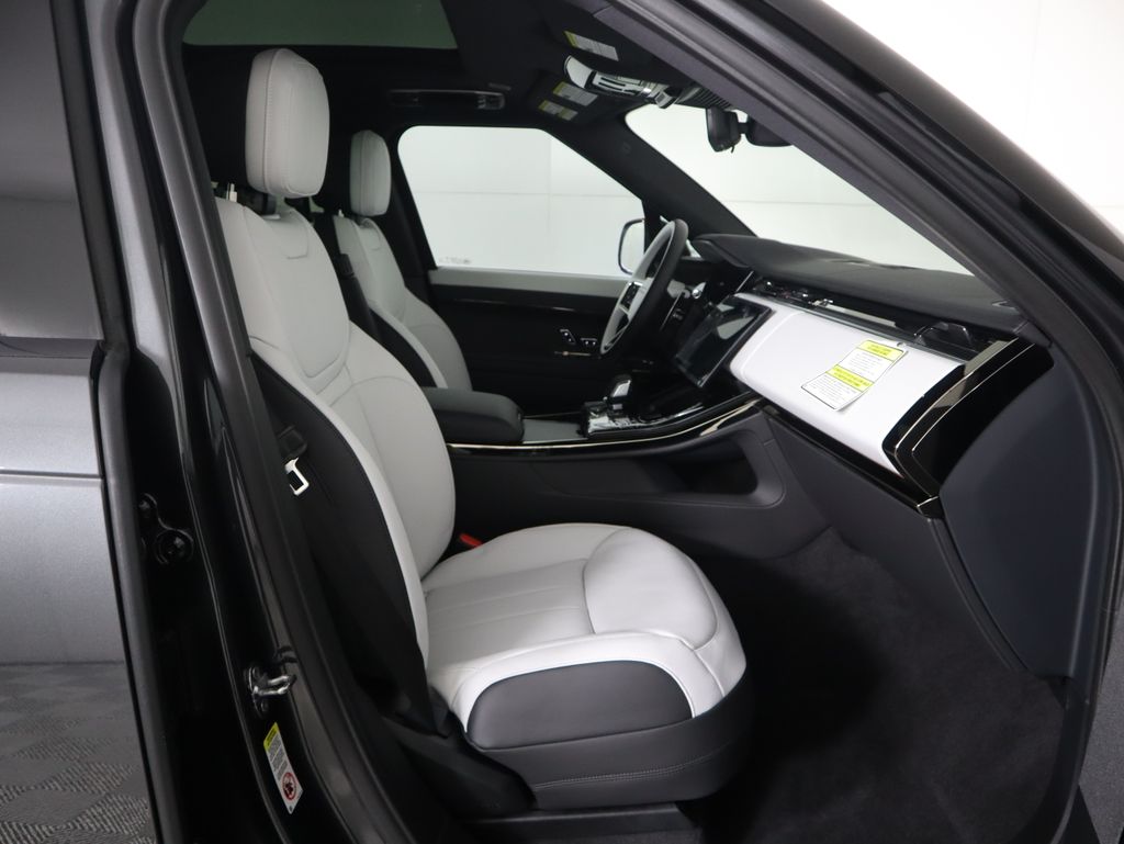 Thumbnail: 2026 Land Rover Range Rover Sport - 22