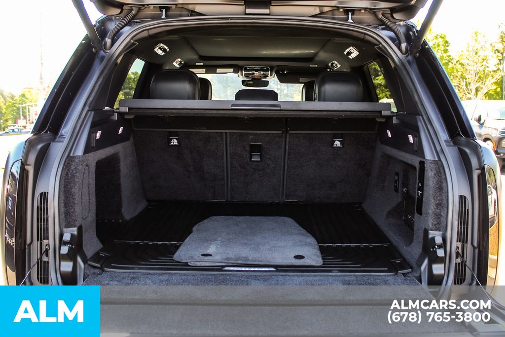 Used 2023 Black Land Rover SE image 17