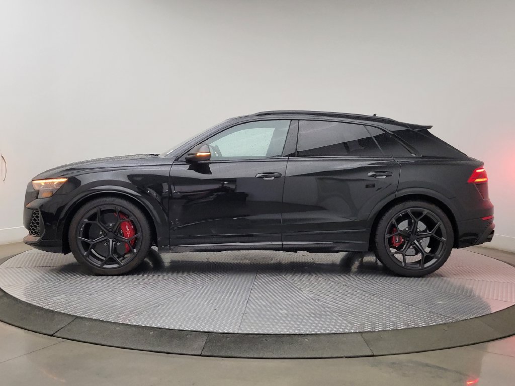 Thumbnail: 2026 Audi RS Q8 - 3