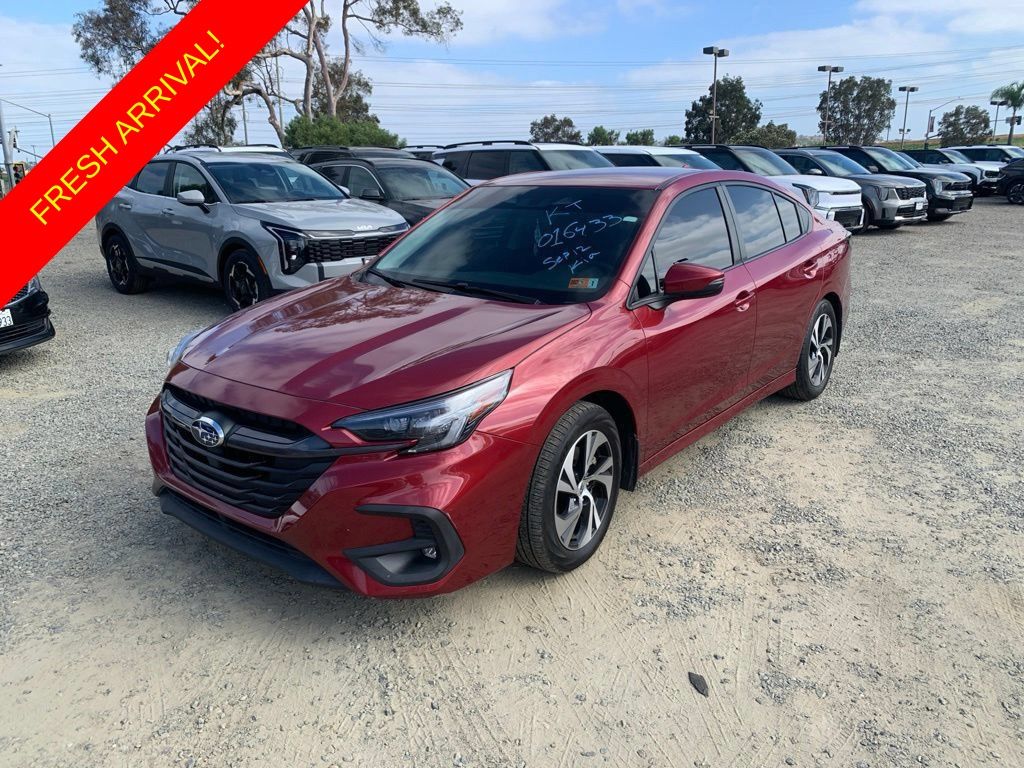 2025 Subaru Legacy Rojo (Crimson Red Pearl) Sedán Tracción en las cuatro ruedas Transmisión variable continua