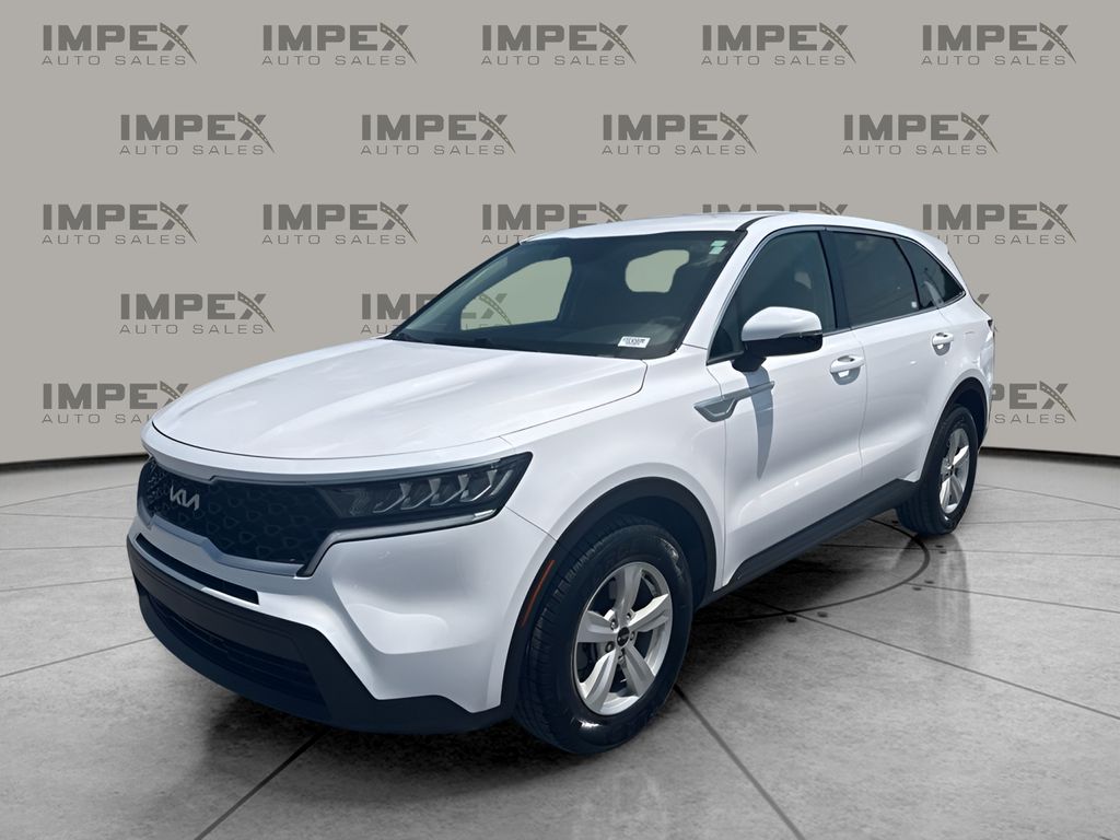 2022 Kia Sorento LX AT's photo
