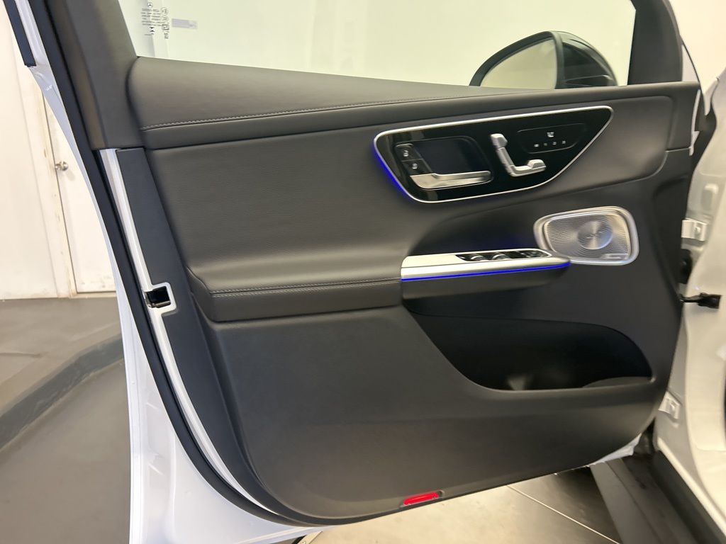 Thumbnail: 2026 Mercedes-Benz GLC - 11