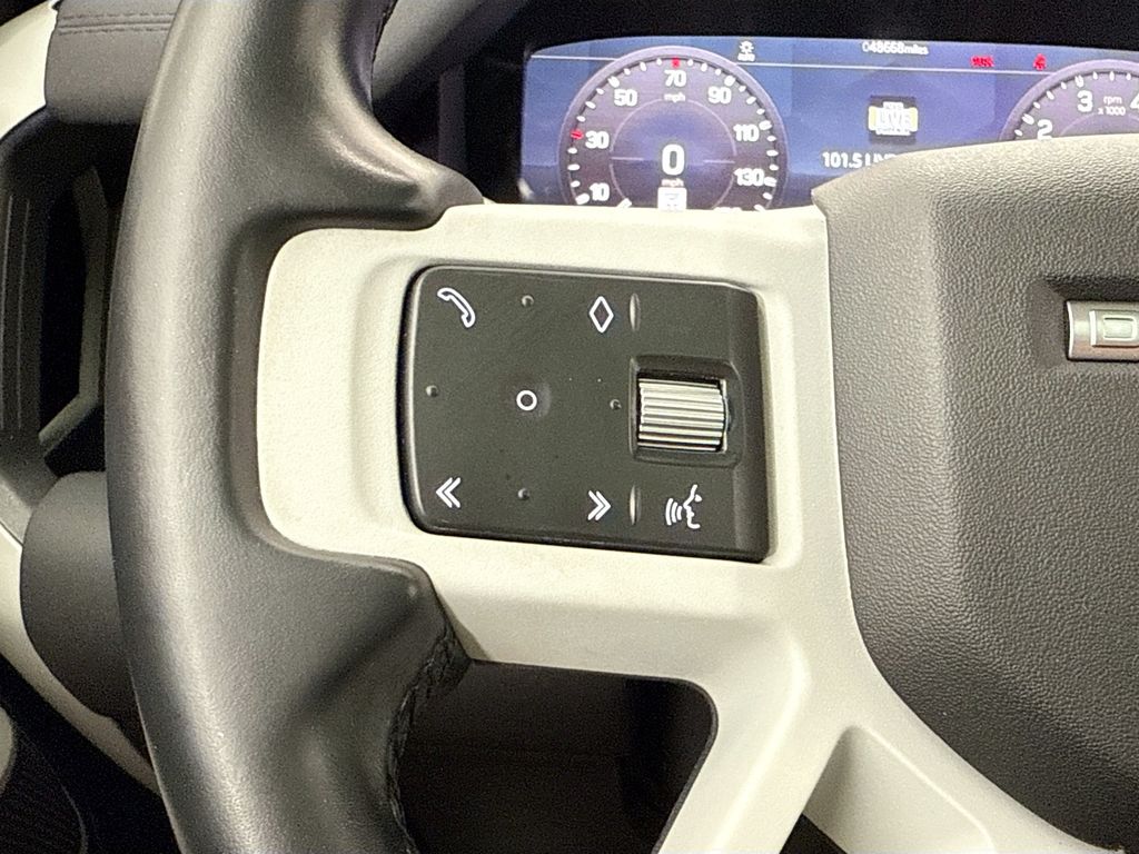 Thumbnail: 2022 Land Rover Defender - 11