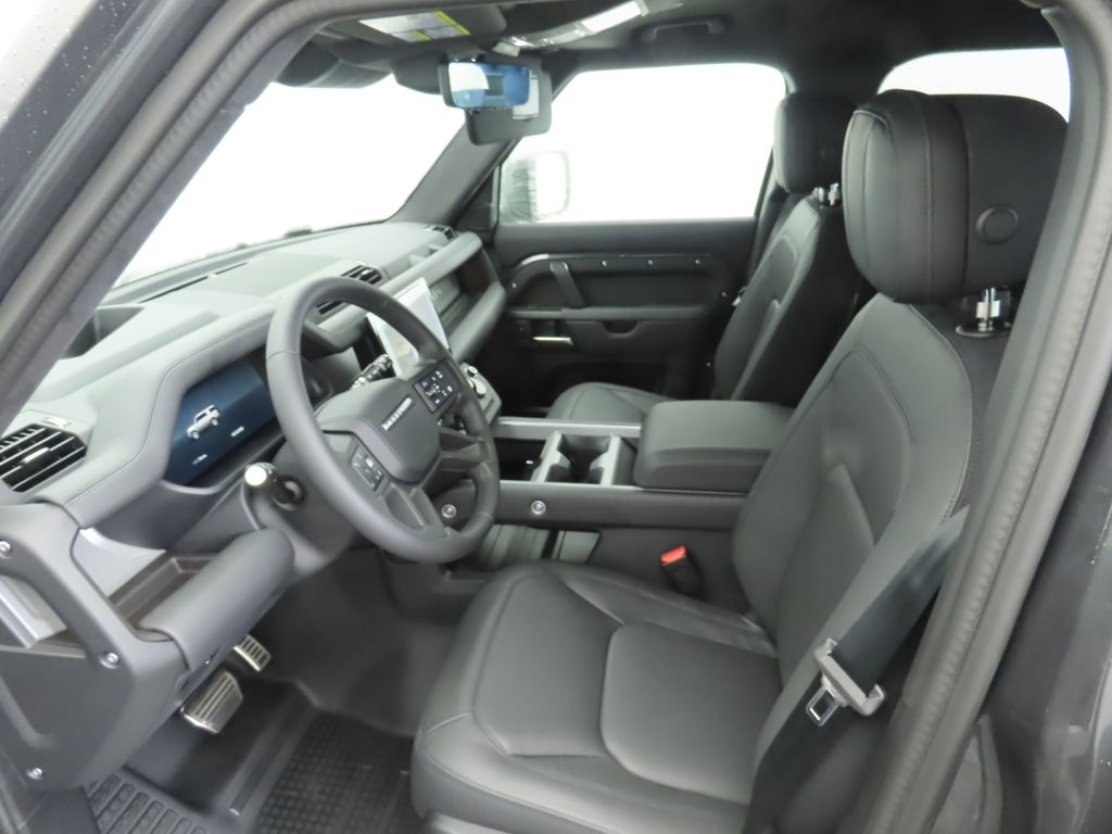 2025 Land Rover Defender 130 21