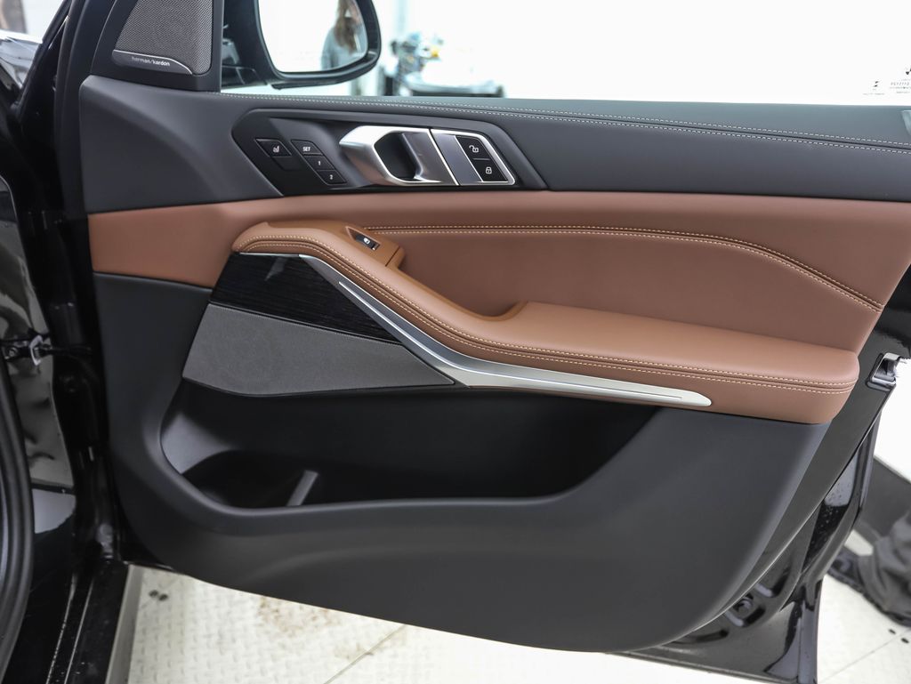 Thumbnail: 2026 BMW X5 - 30