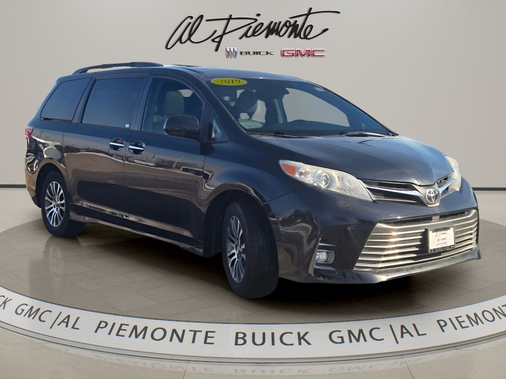Midnight Black 2019 Toyota Sienna XLE 7-Passenger FWD with Auto-Access Seat Minivan Front-Wheel Drive 8-Speed Automatic