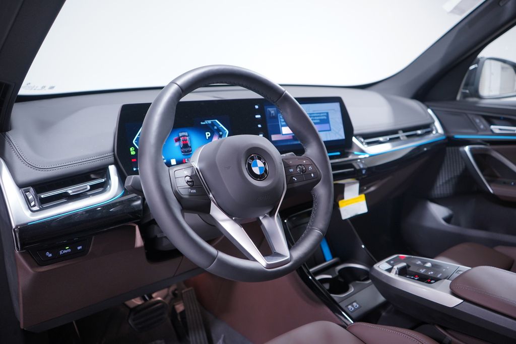 Thumbnail: 2025 BMW X1 - 6