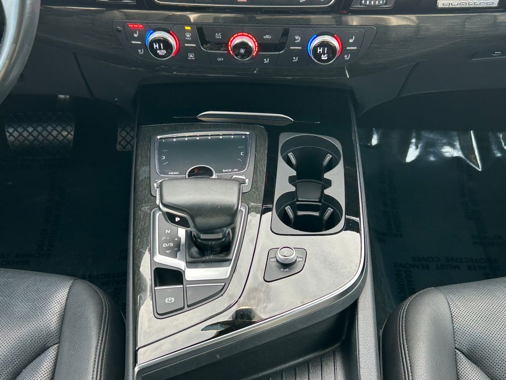 Thumbnail: 2018 Audi Q7 - 25