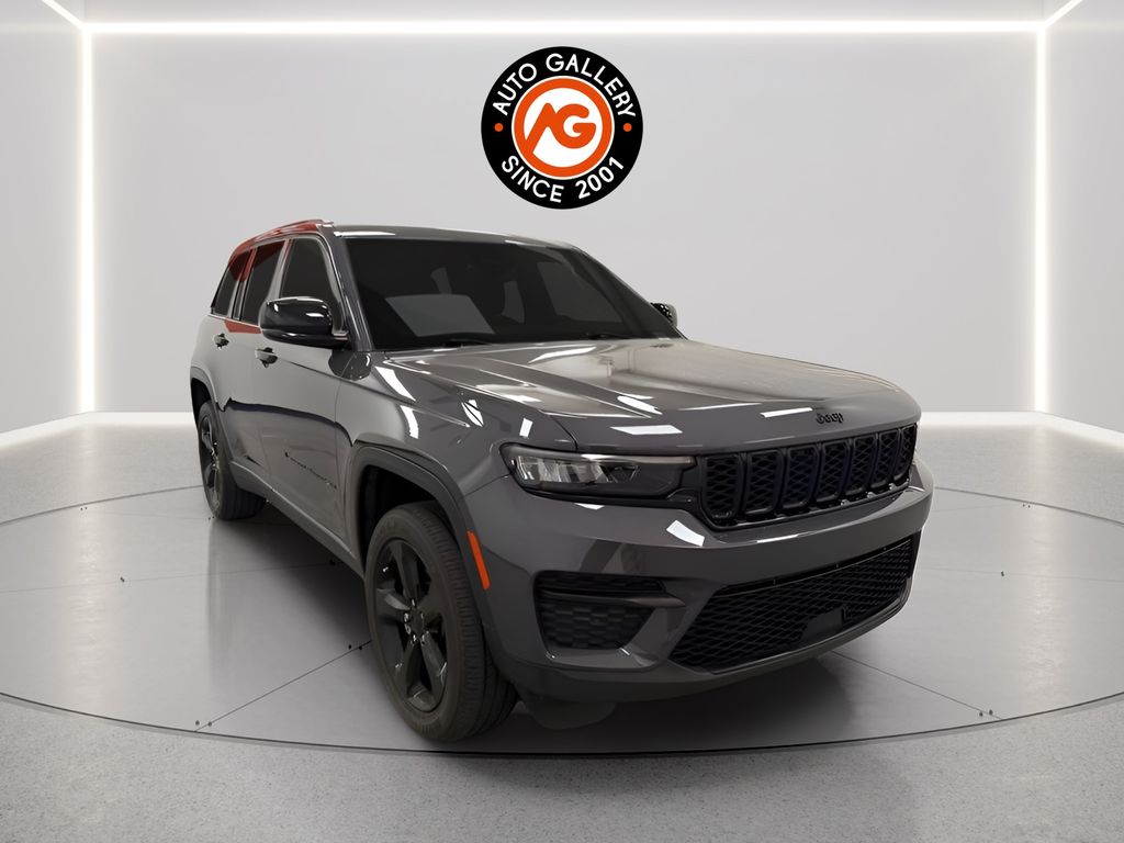 Baltic Gray Metallic Clearcoat 2023 Jeep Grand Cherokee SUV / Crossover Four-Wheel Drive 8-Speed Automatic