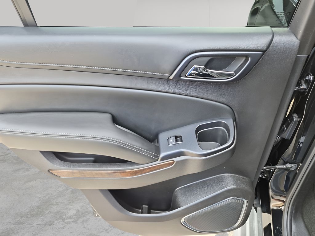 Used 2016 Black Chevrolet LT image 17