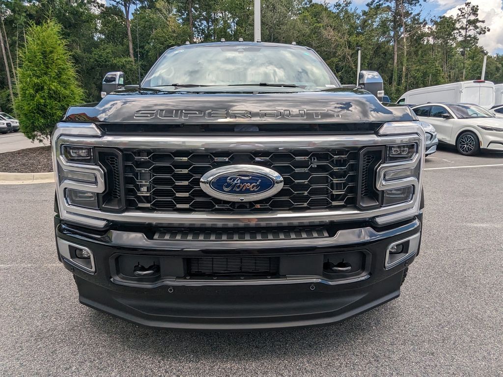 2025 Ford F-450 Super Duty Platinum