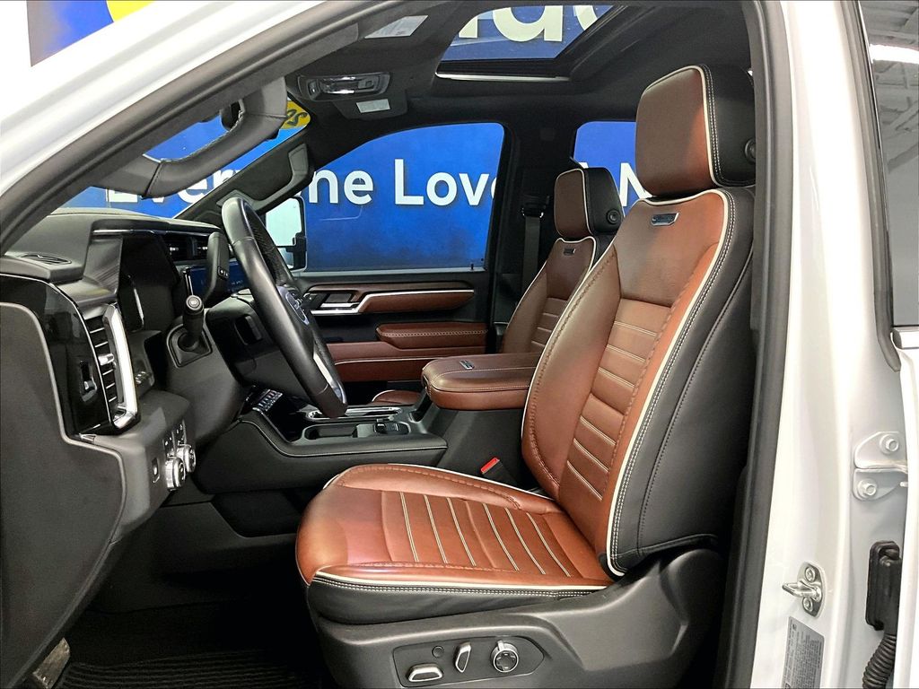 2025 GMC Sierra 2500HD — photo 10