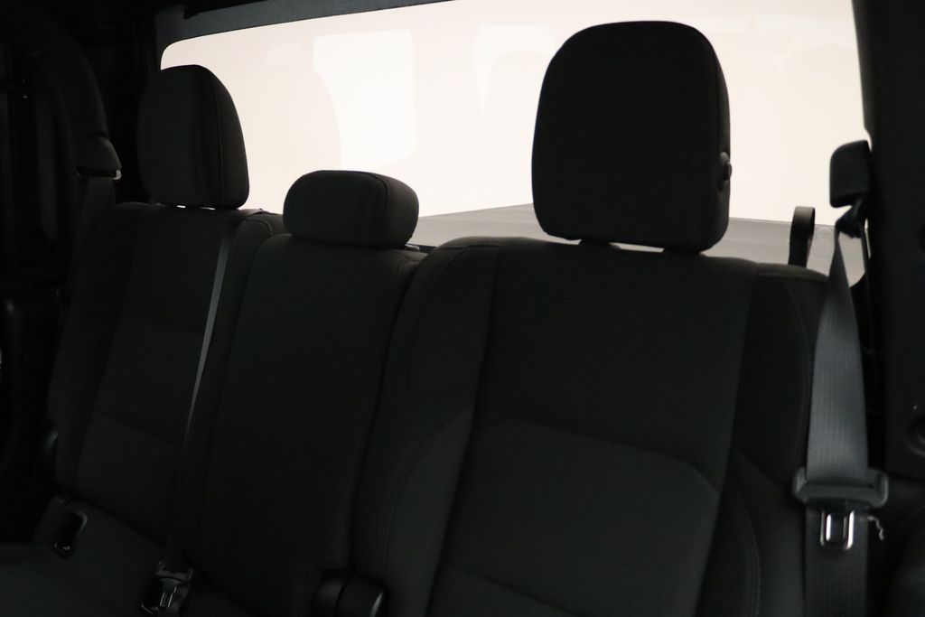 Thumbnail: 2023 Jeep Gladiator - 18