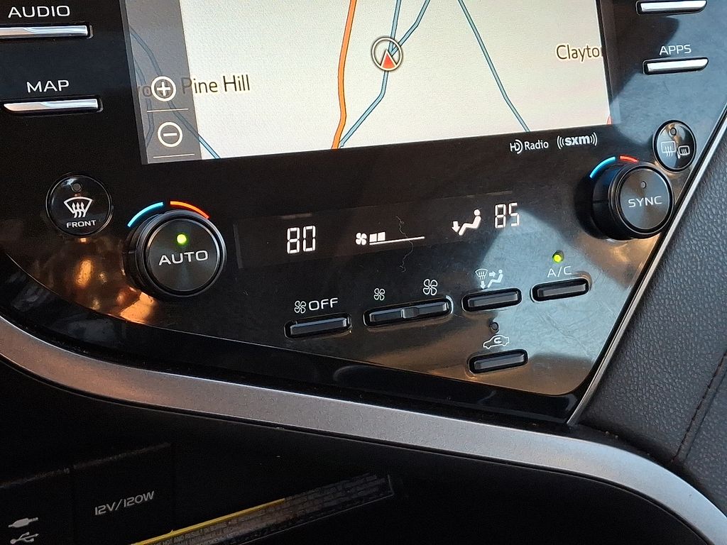 Thumbnail: 2019 Toyota Camry - 17
