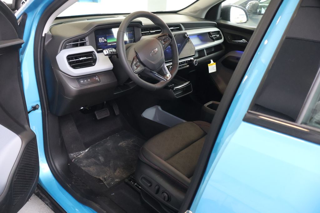 Thumbnail: 2027 Chevrolet Bolt EV - 10