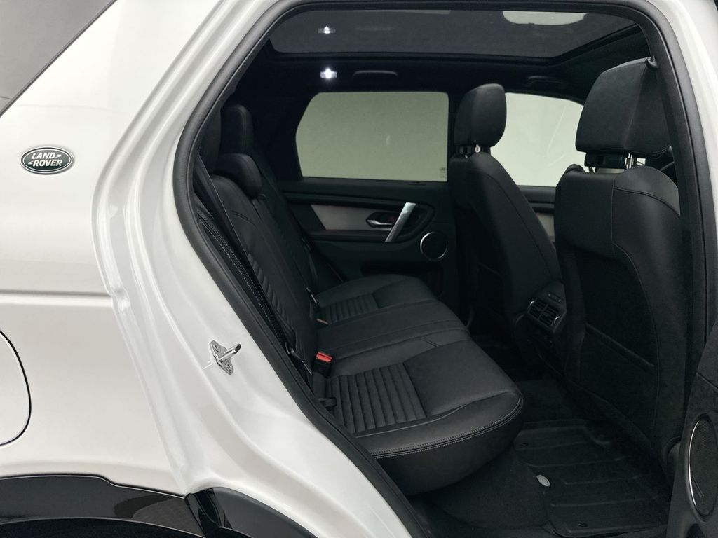 Thumbnail: 2025 Land Rover Discovery Sport - 4