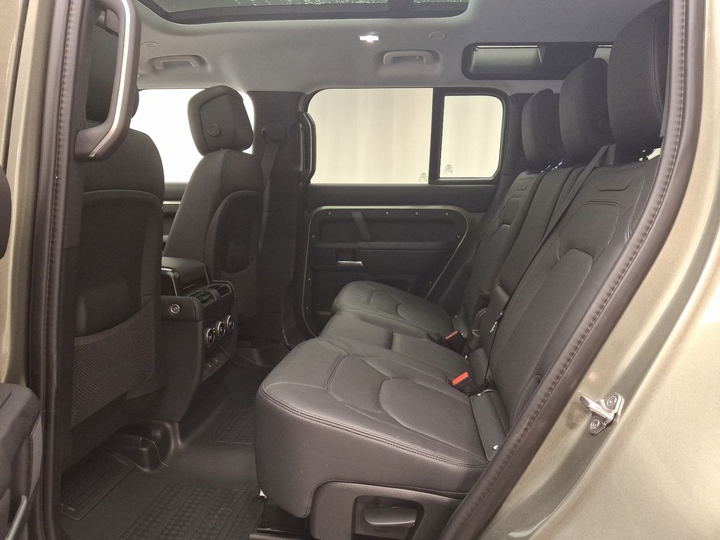 Thumbnail: 2025 Land Rover Defender - 6
