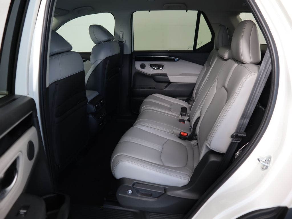 Thumbnail: 2025 Honda Pilot - 21