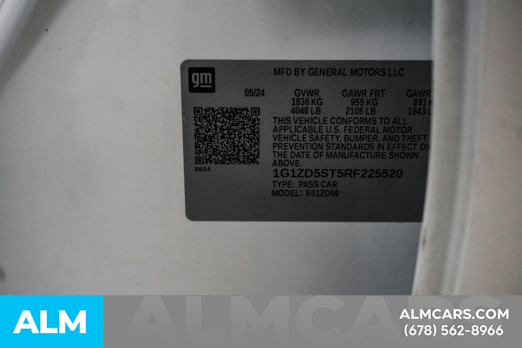 Used 2024 White Chevrolet LT image 60