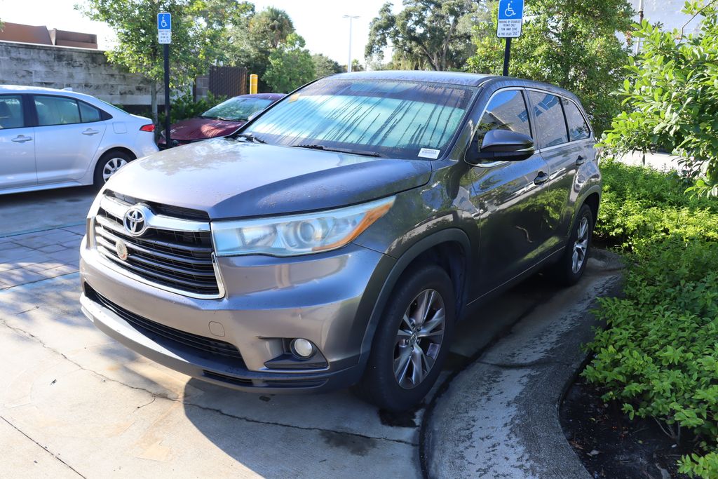 Thumbnail: 2015 Toyota Highlander - 1