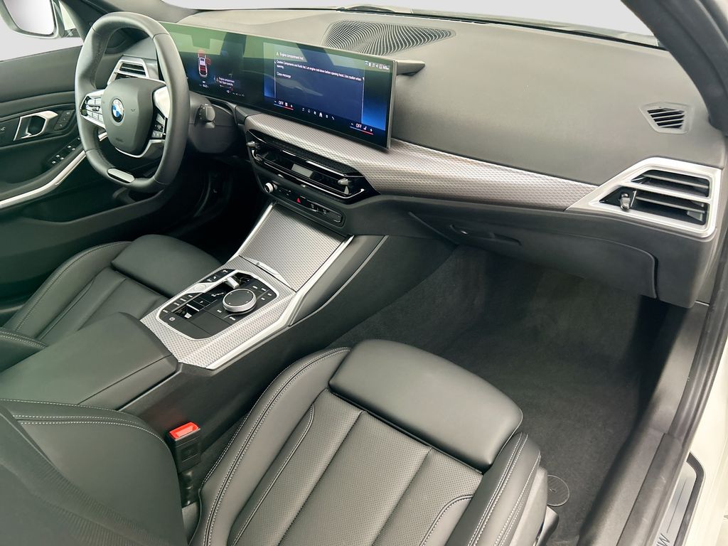 Thumbnail: 2026 BMW 3 Series - 16