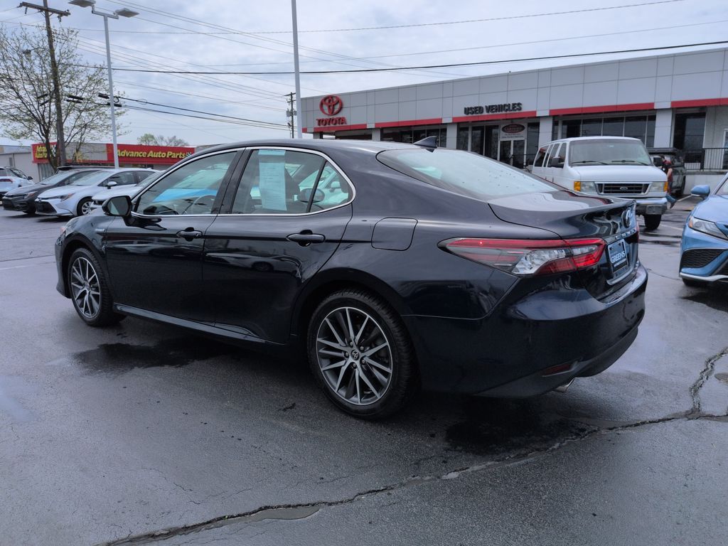 View vehicle photo 3