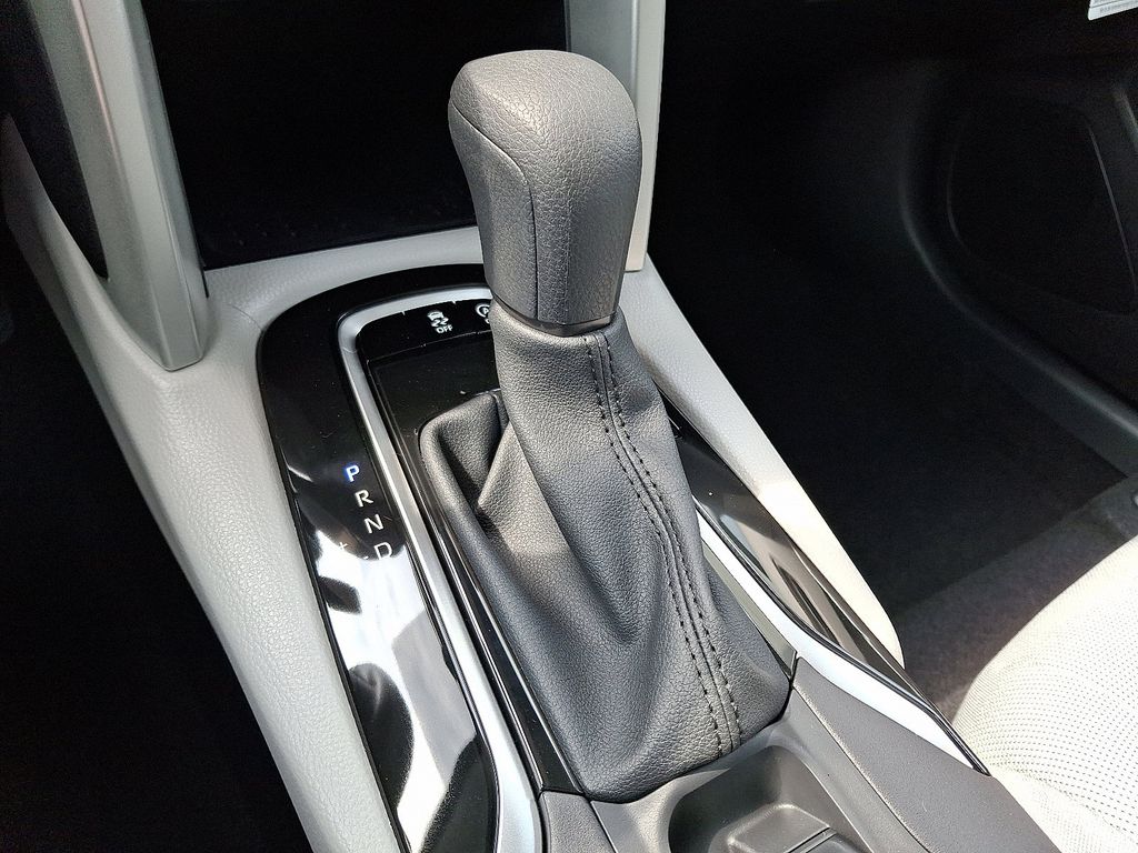2025 Toyota Corolla Cross L 10