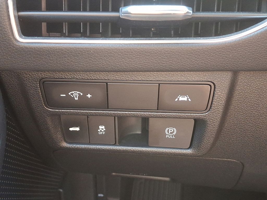 Thumbnail: 2023 Hyundai Sonata - 23