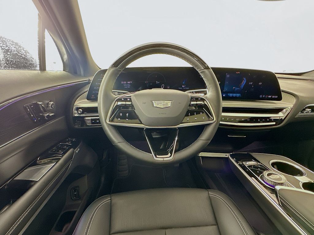 Thumbnail: 2024 Cadillac Lyriq - 22