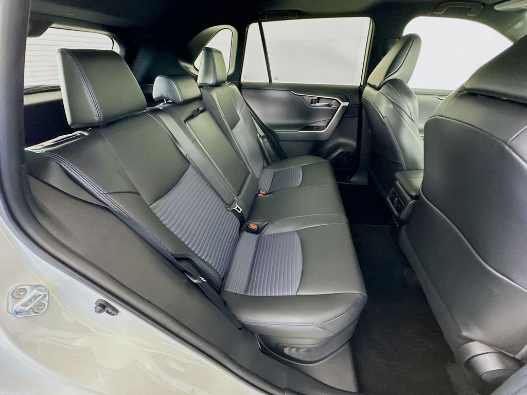 Thumbnail: 2021 Toyota RAV4 - 28