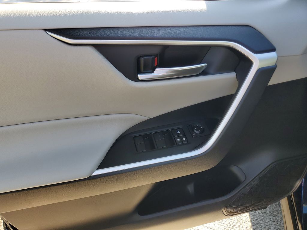 used 2020 Toyota RAV4 car, priced at $22,776