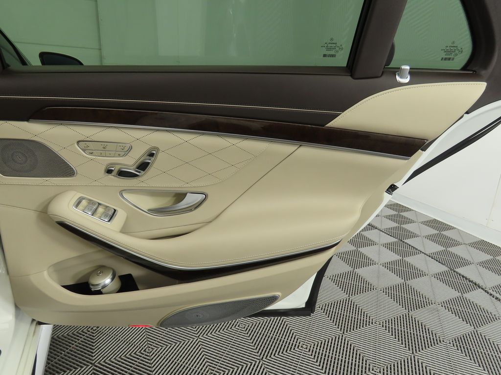 2018 Mercedes-Benz S-Class AMG S 63 4MATIC 27
