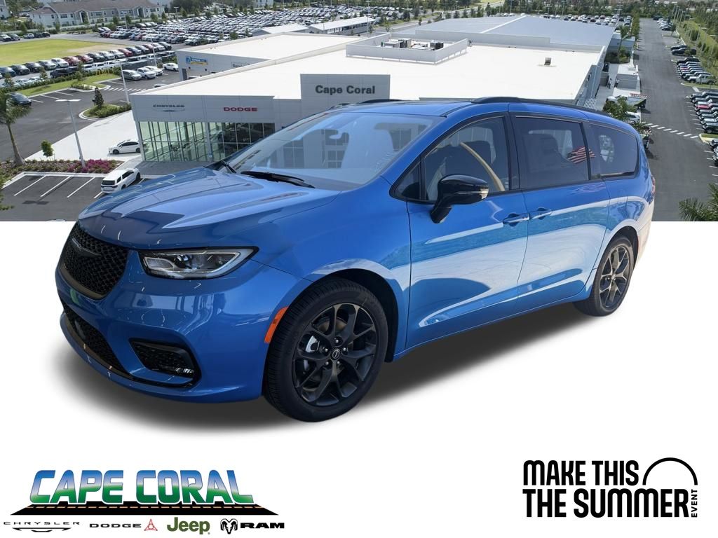 Hydro Blue Pearlcoat 2026 Chrysler Pacifica Minivan Front-Wheel Drive 9-Speed Automatic