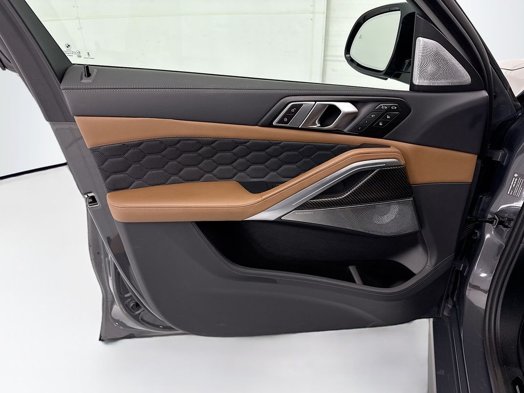 Thumbnail: 2024 BMW X6 - 23