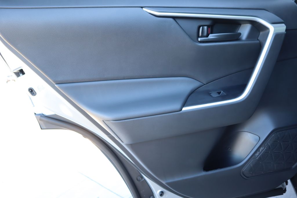 Thumbnail: 2025 Toyota RAV4 - 25