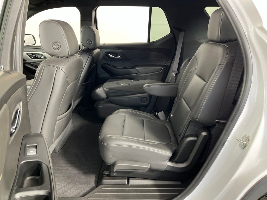 Thumbnail: 2023 Chevrolet Traverse - 25