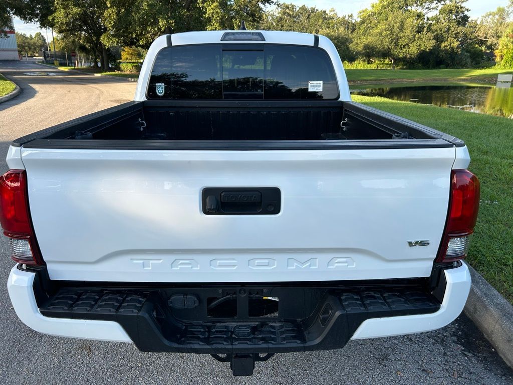 Thumbnail: 2022 Toyota Tacoma - 4
