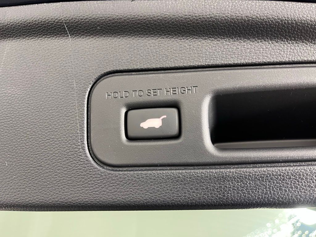 Thumbnail: 2026 Acura MDX - 22