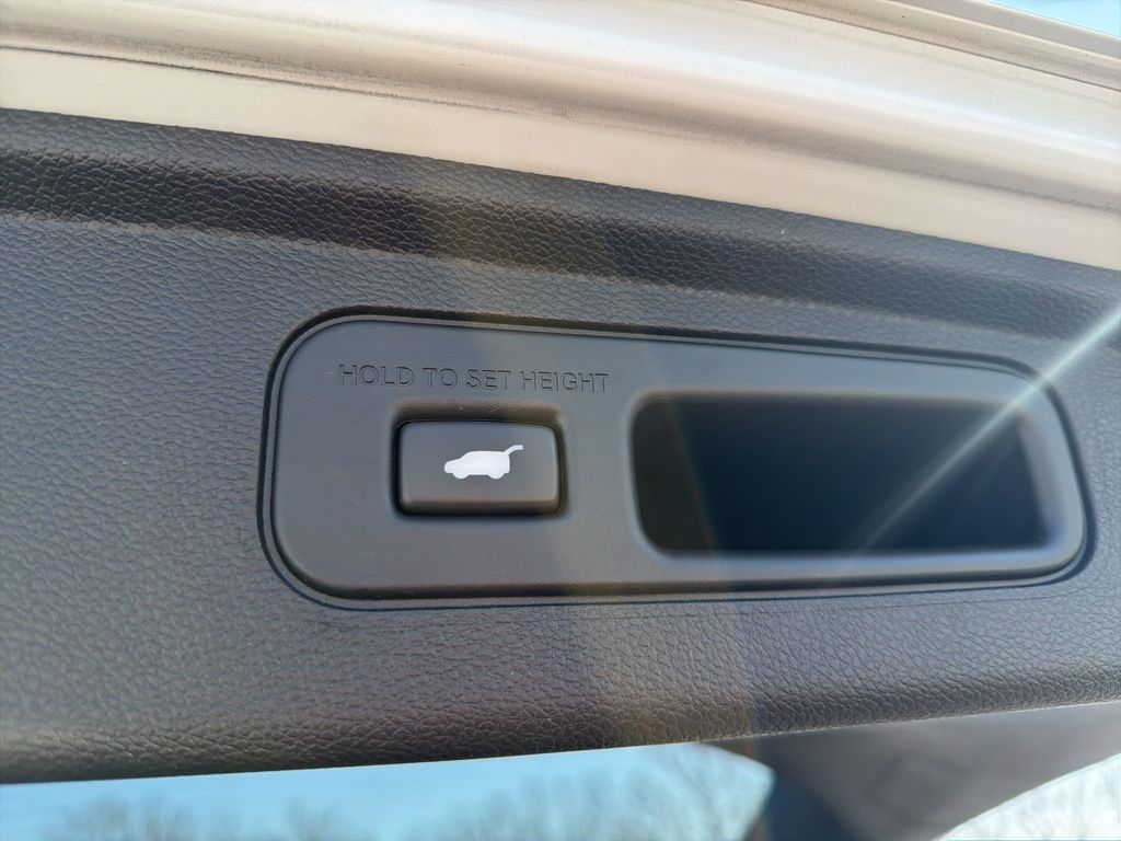 Thumbnail: 2023 Honda Odyssey - 24