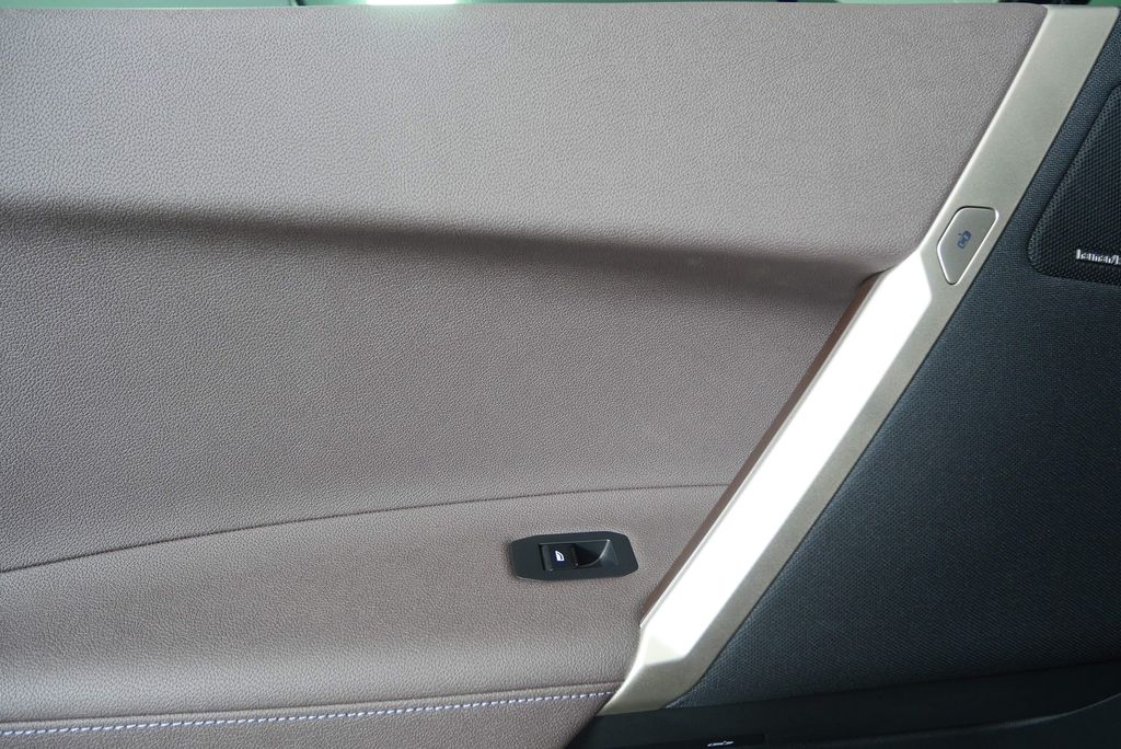 Thumbnail: 2024 BMW iX - 13