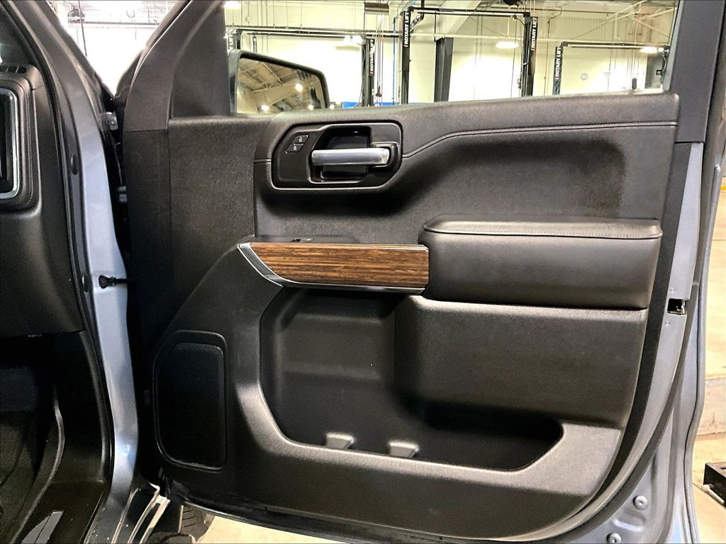 2022 Chevrolet Silverado 1500 LTD — photo 12
