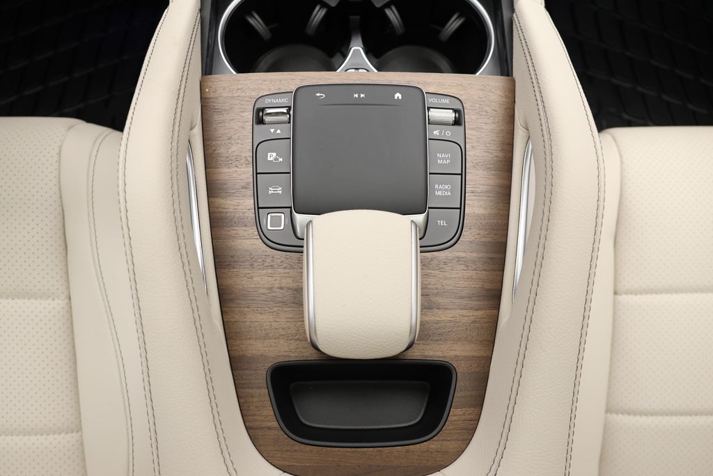 Thumbnail: 2026 Mercedes-Benz GLE - 29