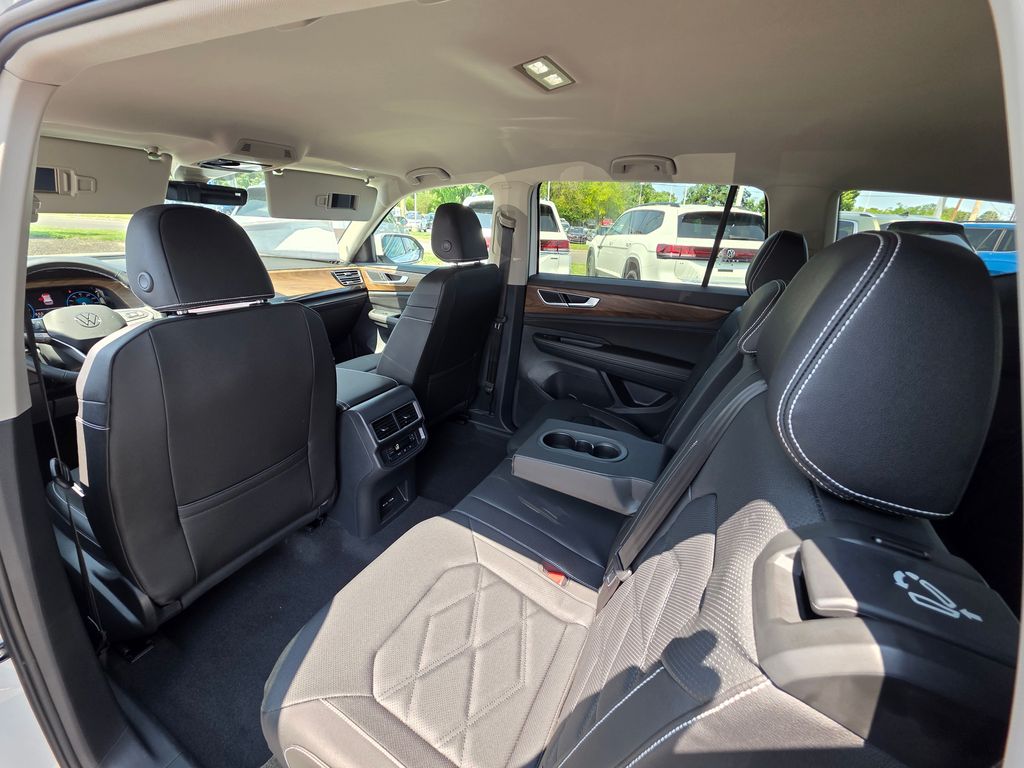 2026 Volkswagen Atlas 2.0T SE White/off-white at Sutliff Volkswagen