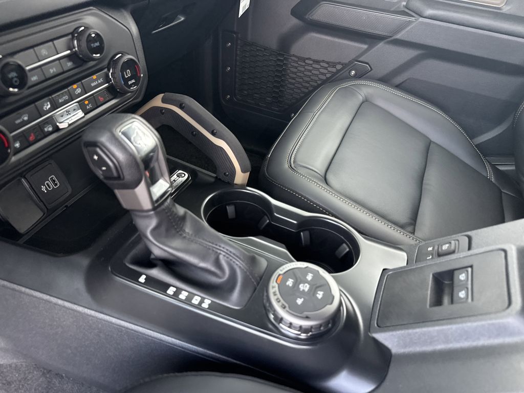 2026 Marsh Gray Ford Bronco Badlands 4X4 SUV