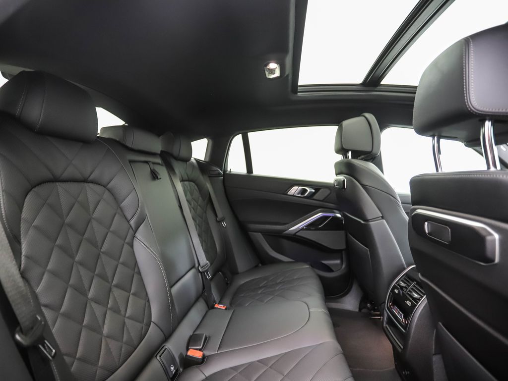 2025 BMW X6 xDrive40i 25