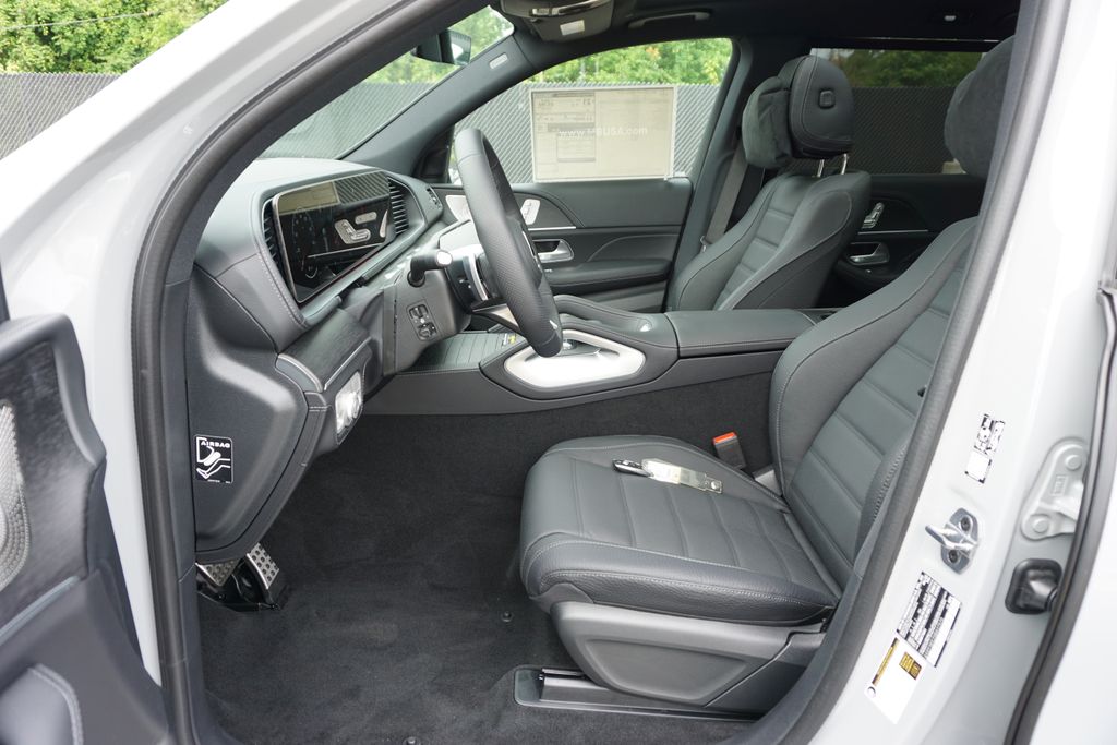 2025 Mercedes-Benz GLS 450 4MATIC 23